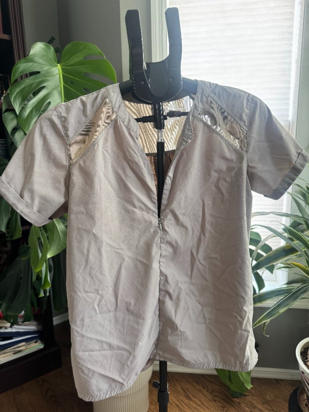 🌿Indygena Neutral Half-Zip Short Sleeve Active Top w/ Mesh Ventilation 🍃